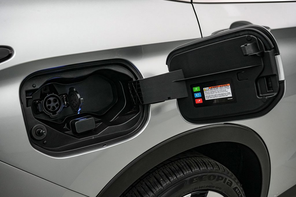 Used 2024 Mitsubishi Outlander SE image 12