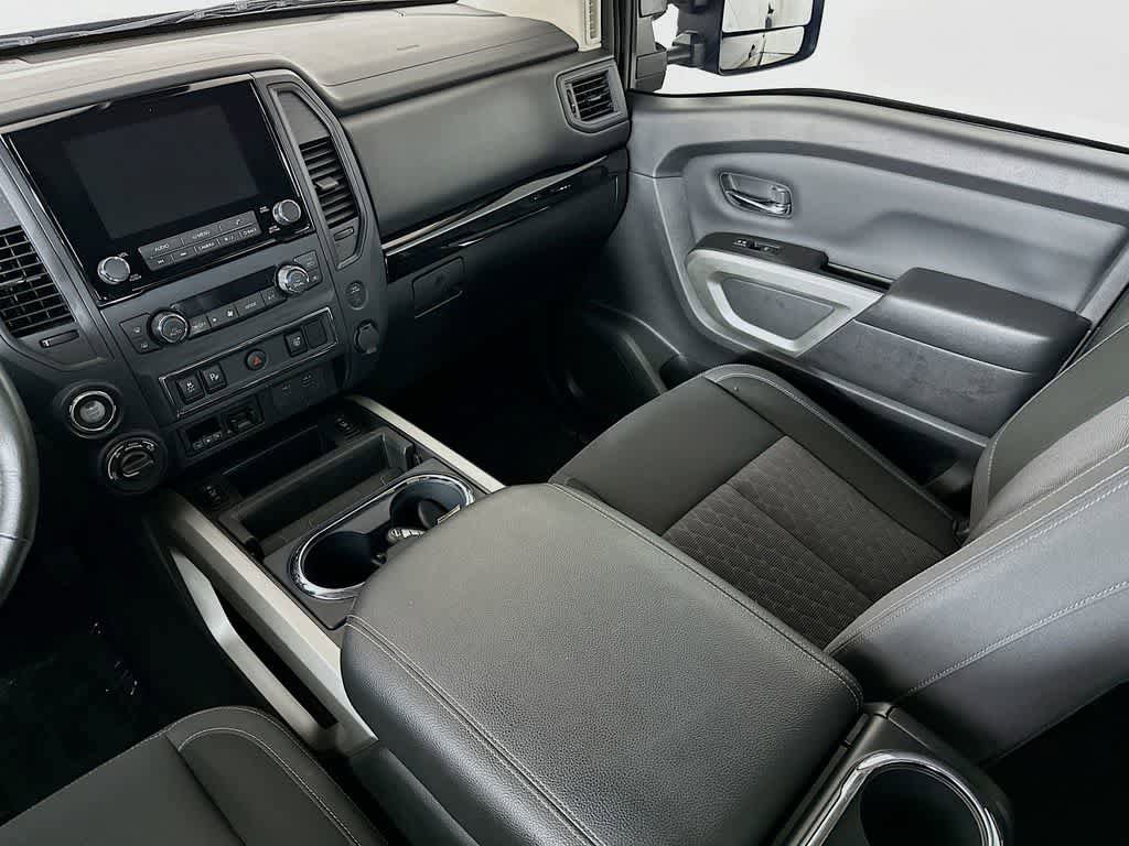Used 2024 Nissan Titan SV w/ SV Convenience Package AWD/4WD image 11