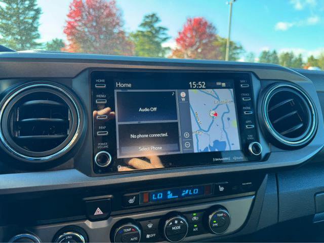 Used 2020 Toyota Tacoma TRD Off-Road AWD/4WD image 21
