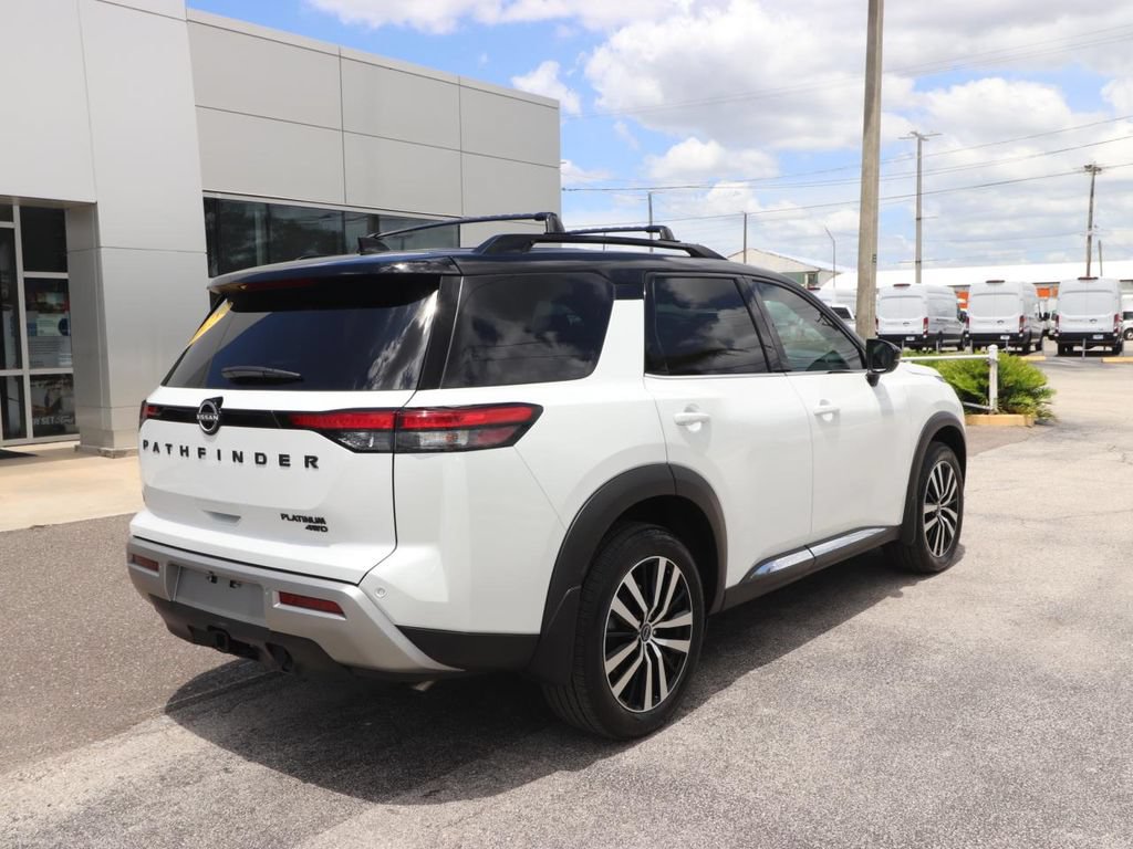 Used 2025 Nissan Pathfinder Platinum w/ Black Appearance Package AWD/4WD image 14