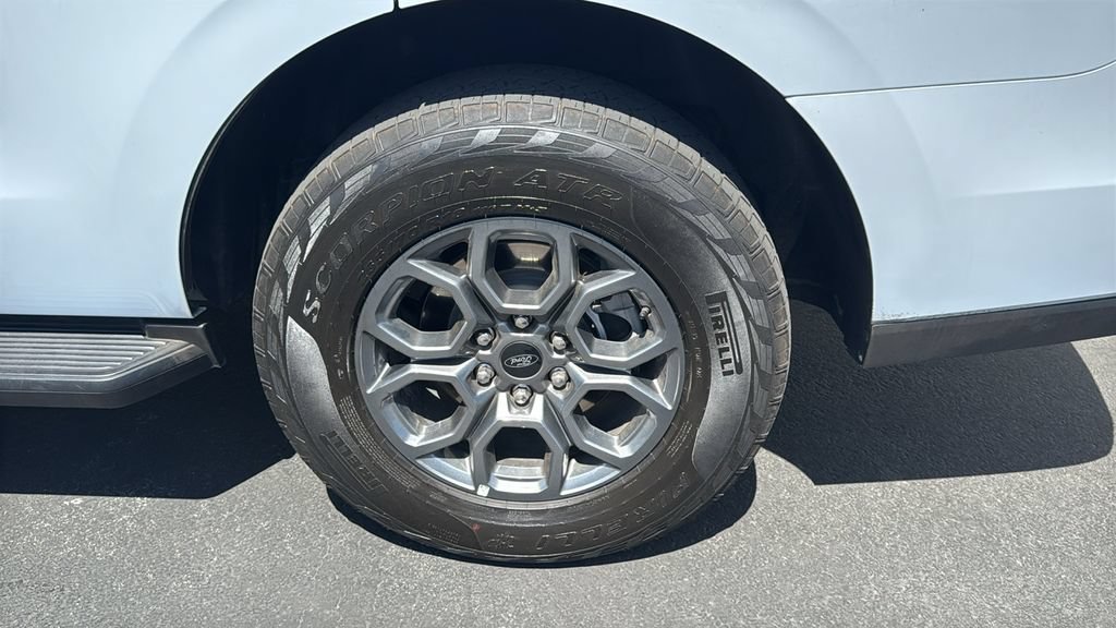 Certified 2025 Ford Expedition Active AWD/4WD image 8