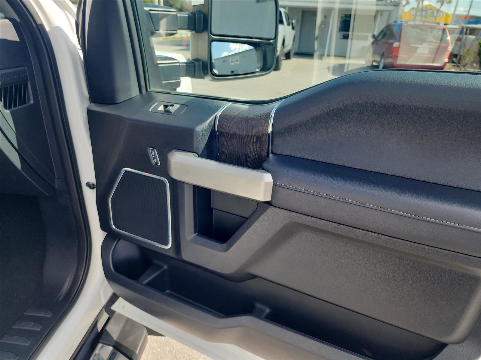 Certified 2020 Ford F450 Lariat w/ Lariat Ultimate Package image 29