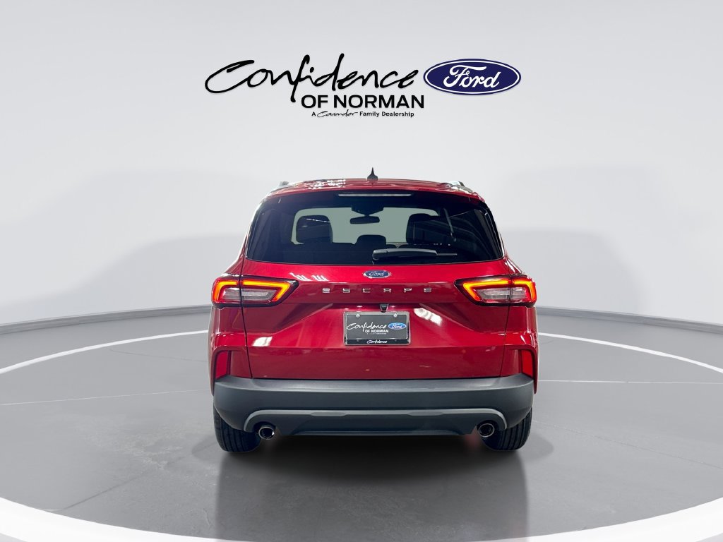 Certified 2025 Ford Escape ST-Line FWD image 7