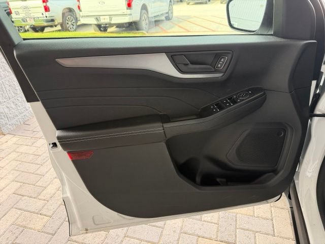 Certified 2025 Ford Escape Active FWD image 6
