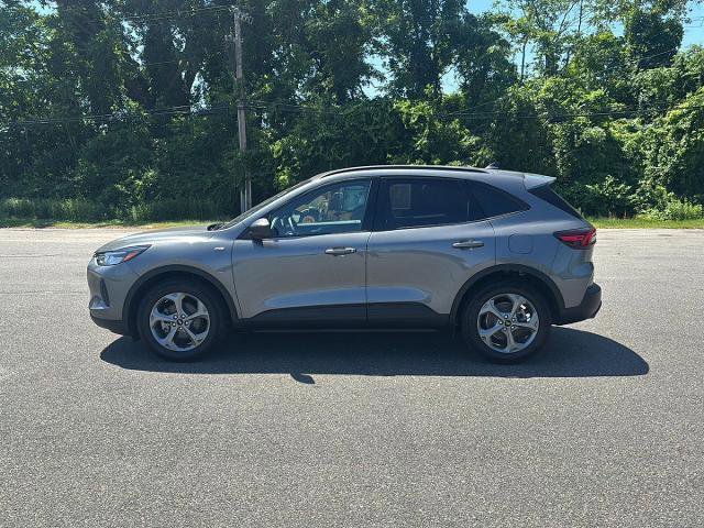 Certified 2025 Ford Escape ST-Line w/ Equipment Group 301A image 2