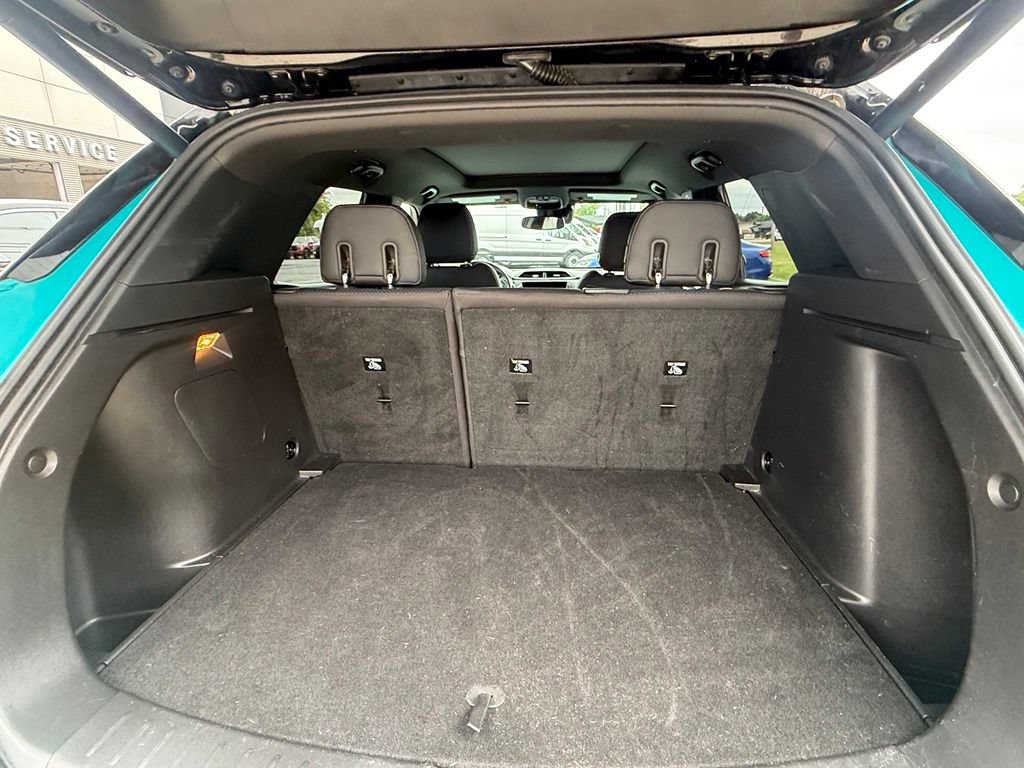 Used 2021 Chevrolet TrailBlazer RS w/ Sun and Liftgate Package AWD/4WD image 16
