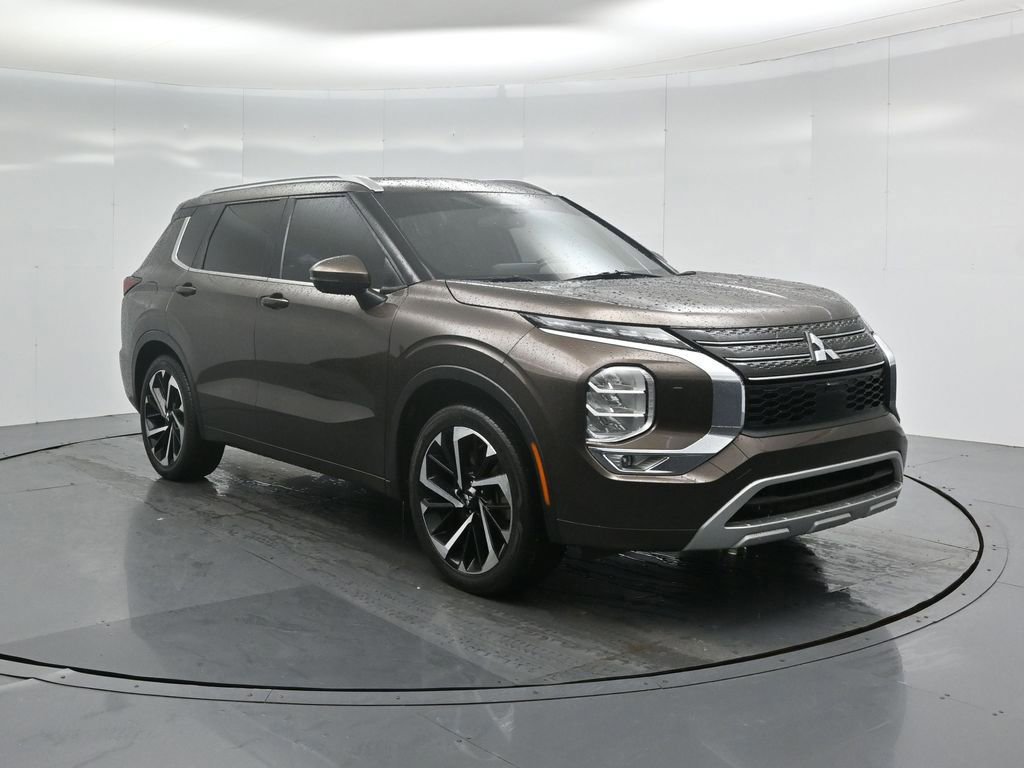 Used 2022 Mitsubishi Outlander SEL image 5