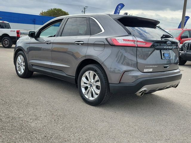 Certified 2022 Ford Edge Titanium image 2