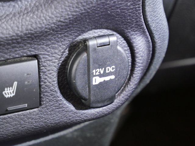 Used 2017 Jeep Wrangler Unlimited Sahara AWD/4WD image 32