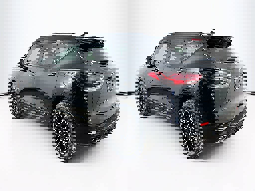 Used 2023 Chevrolet Blazer RS w/ Enhanced Convenience Package image 3