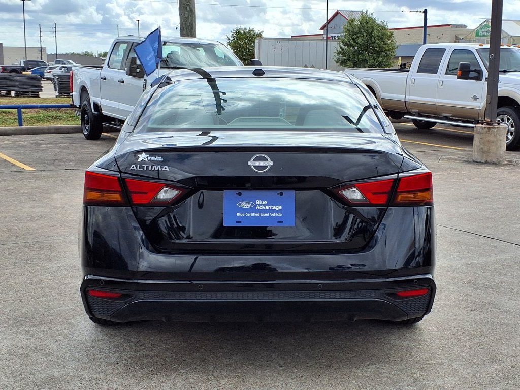 Used 2025 Nissan Altima 2.5 SV FWD image 5
