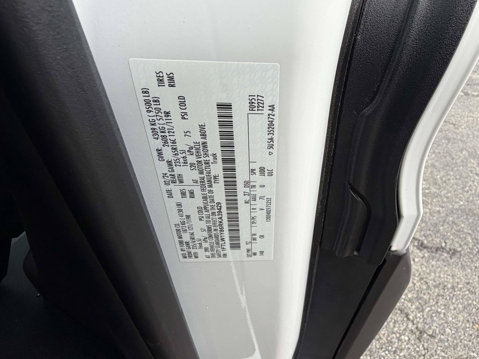 Certified 2024 Ford Transit 350 Low Roof RWD image 32