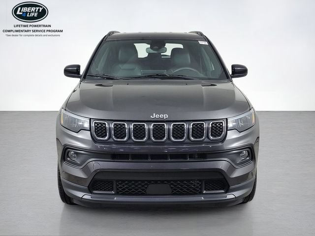 Used 2023 Jeep Compass Latitude w/ Convenience Group AWD/4WD image 8