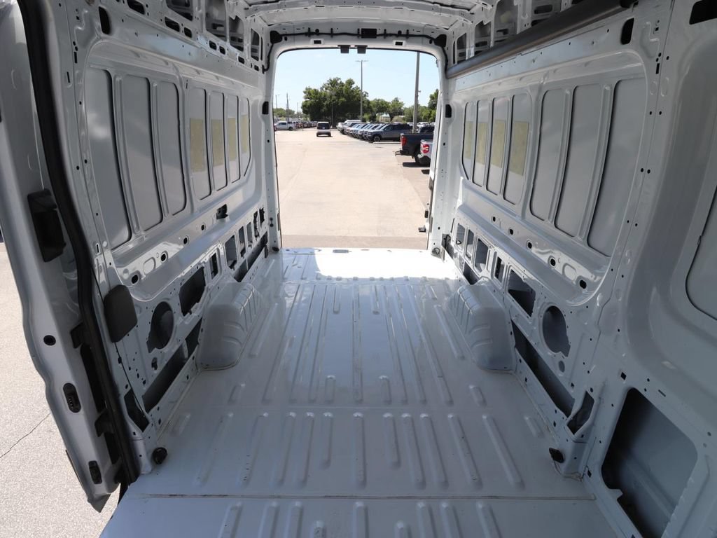 Certified 2025 Ford Transit 250 148 High Roof Extended RWD image 9