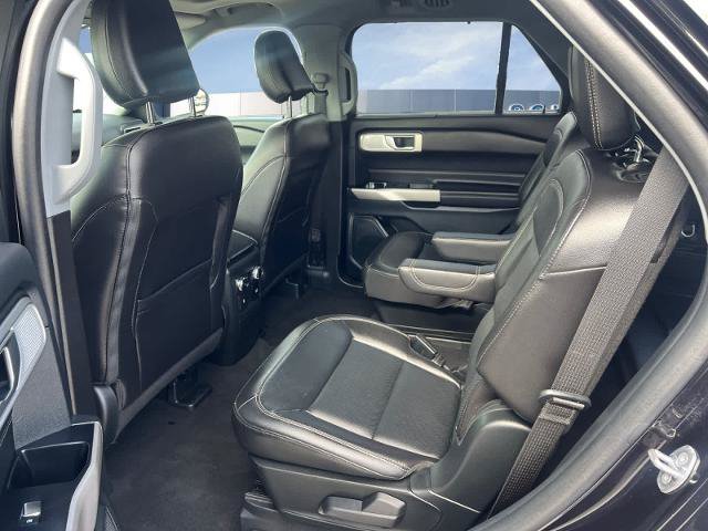 Certified 2023 Ford Explorer Limited w/ Limited Technology Package AWD/4WD image 18