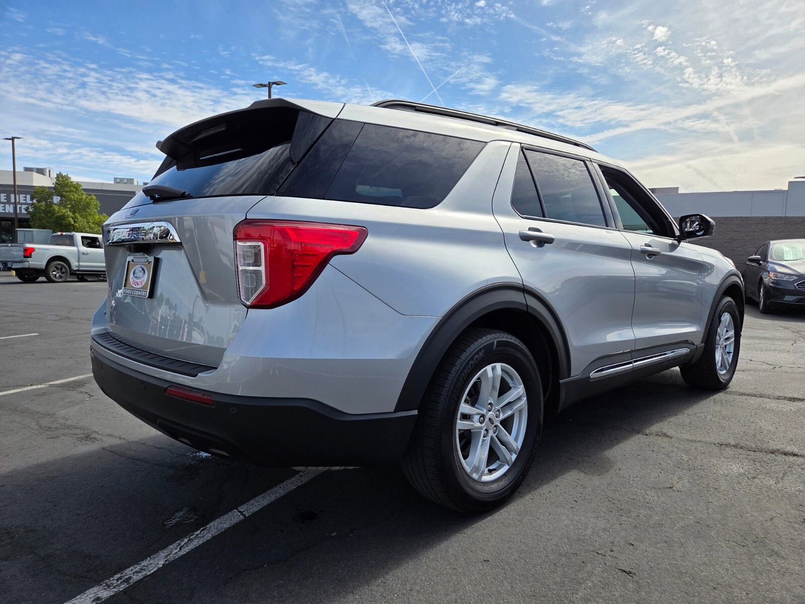 Certified 2023 Ford Explorer XLT RWD image 6