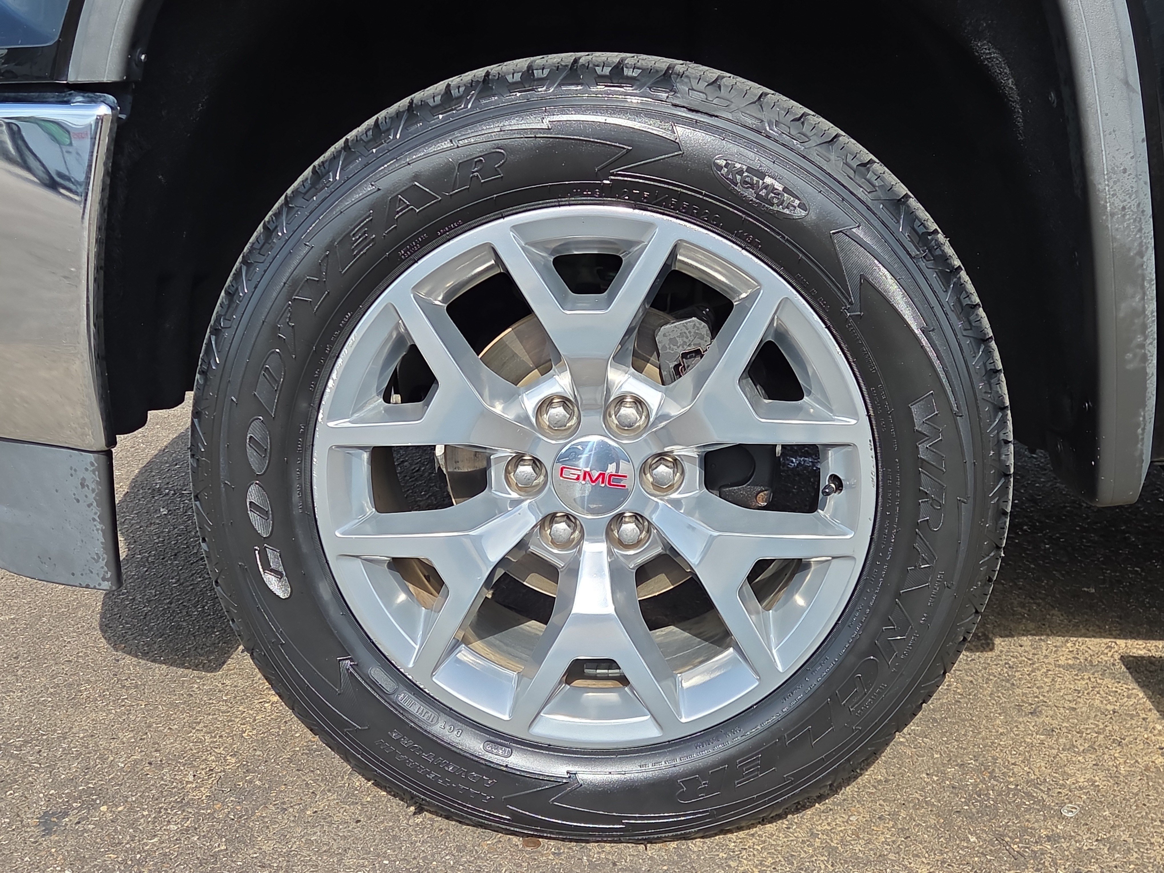 Used 2018 GMC Sierra 1500 SLT AWD/4WD image 9