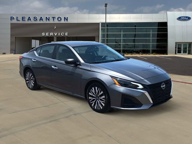 Used 2025 Nissan Altima 2.5 SV FWD image 7