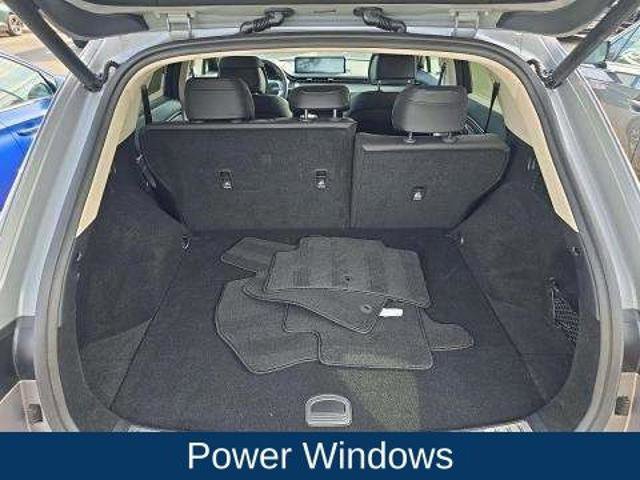 Used 2024 Genesis GV70 2.5T w/ Select Package AWD/4WD image 16