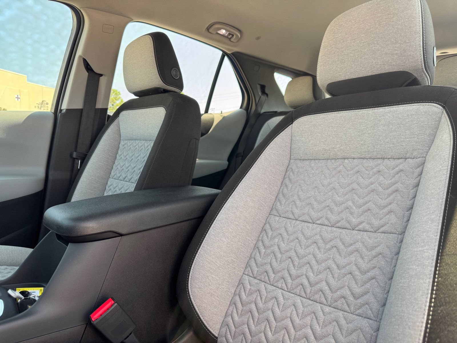Used 2024 Chevrolet Equinox LS w/ Driver Confidence II Package FWD image 19