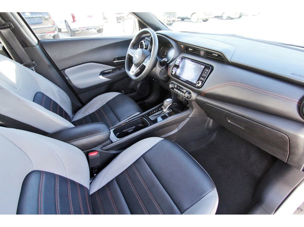 Used 2023 Nissan Kicks SR w/ SR Premium Package image 29