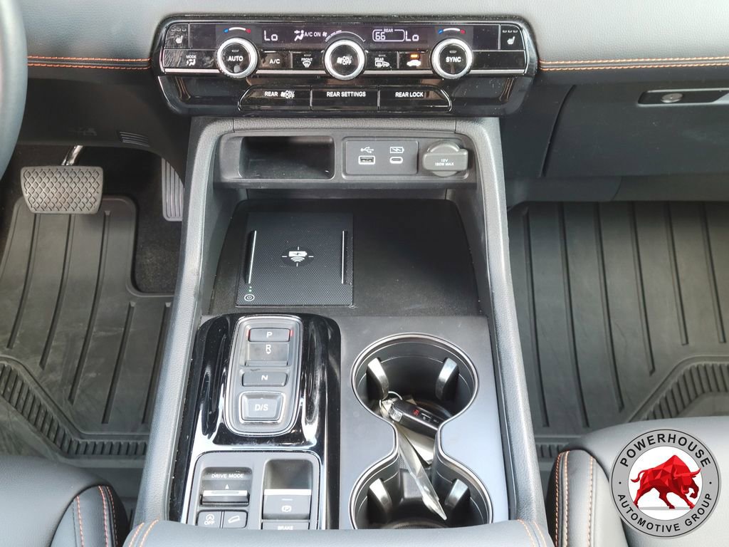 Used 2025 Honda Pilot TrailSport image 25