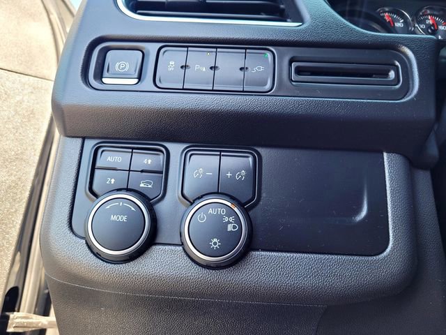 Used 2021 Chevrolet Suburban LT w/ Rear Media and Nav Package image 16