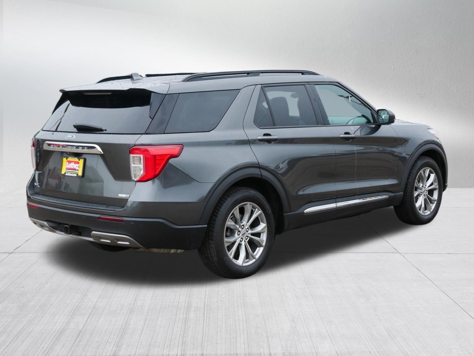 Certified 2020 Ford Explorer XLT w/ Equipment Group 202A AWD/4WD image 7