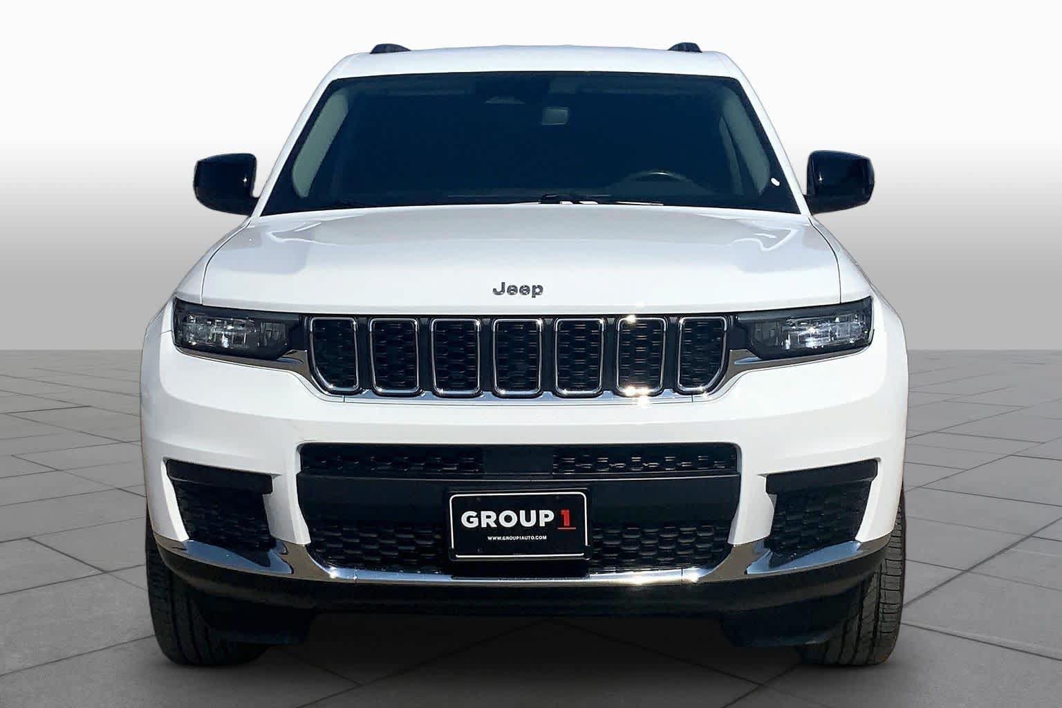 Used 2023 Jeep Grand Cherokee L Laredo RWD image 4