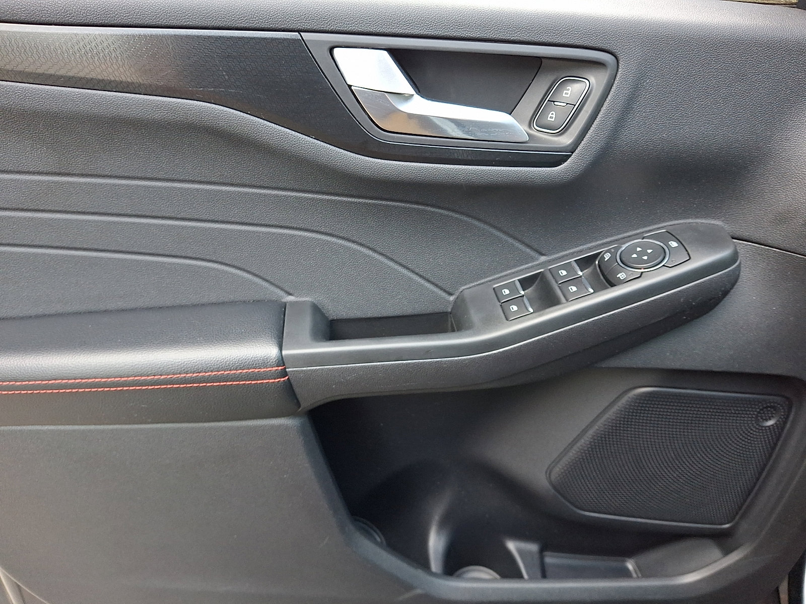 Certified 2022 Ford Escape SEL w/ SEL Stealth AWD Package image 15