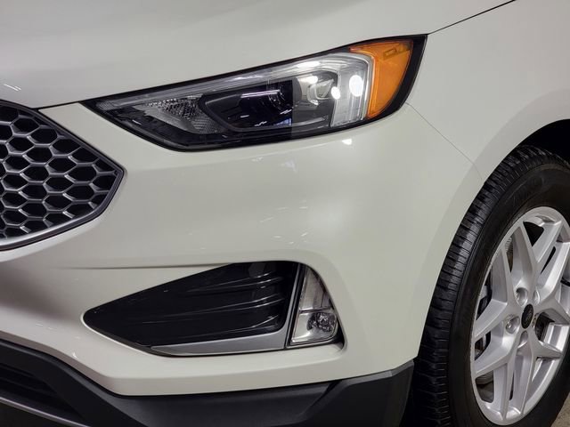 Certified 2023 Ford Edge SEL w/ Convenience Package AWD/4WD image 9