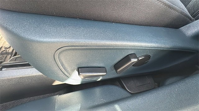 Certified 2025 Ford Maverick XLT w/ XLT Luxury Package image 9