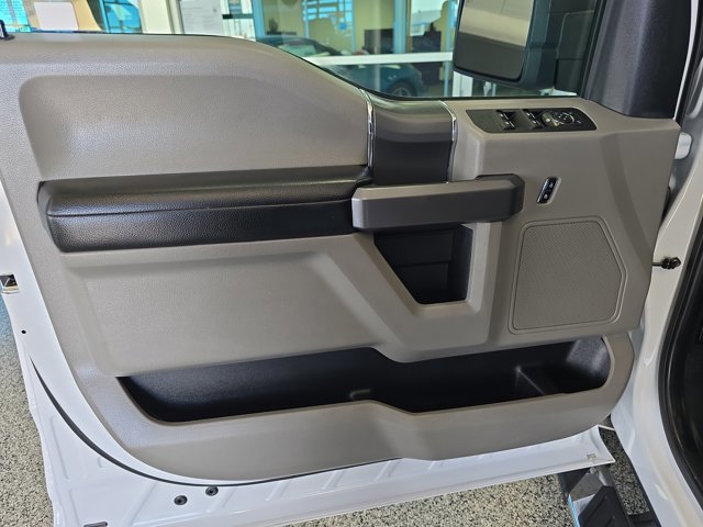 Certified 2019 Ford F150 XLT w/ Equipment Group 302A Luxury image 5