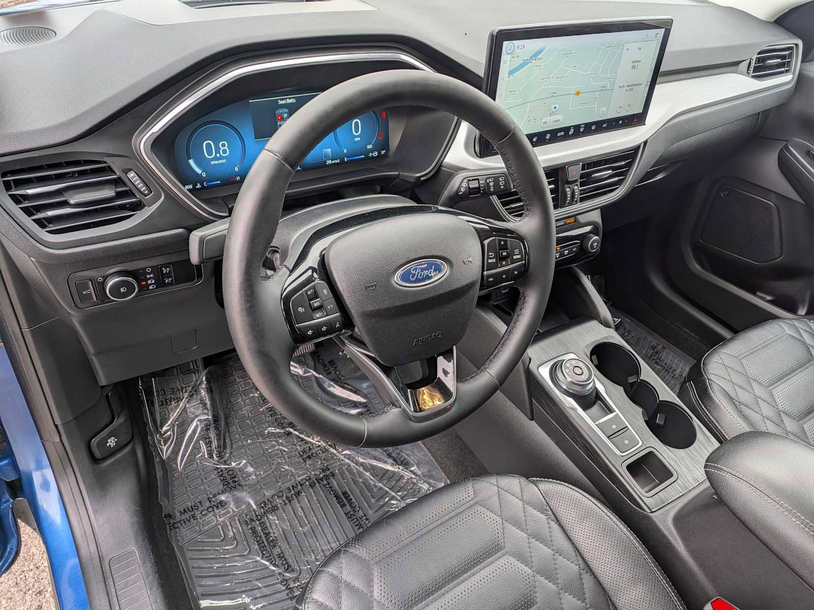 Certified 2023 Ford Escape Platinum w/ Premium Technology Package AWD/4WD image 2