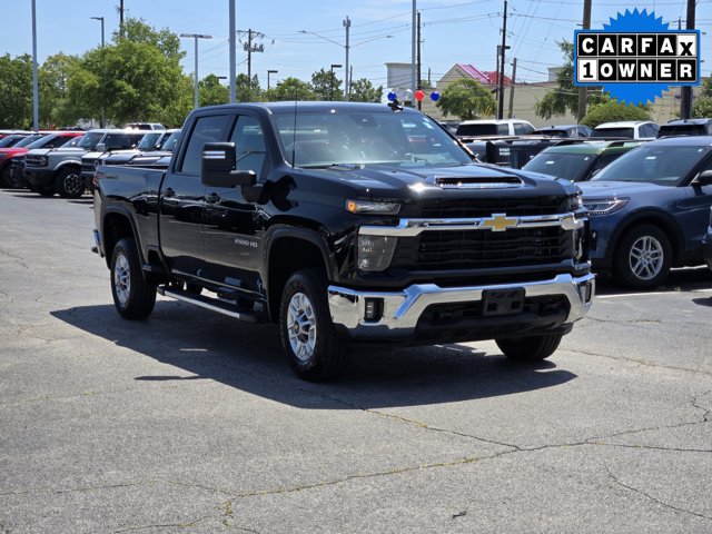 Used 2025 Chevrolet Silverado 2500 LT w/ Convenience Package AWD/4WD image 3