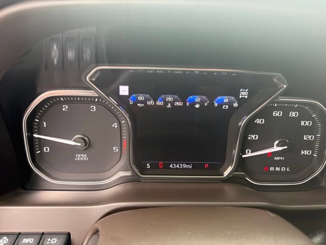Used 2021 GMC Sierra 2500 Denali w/ Denali Black Diamond Edition AWD/4WD image 15