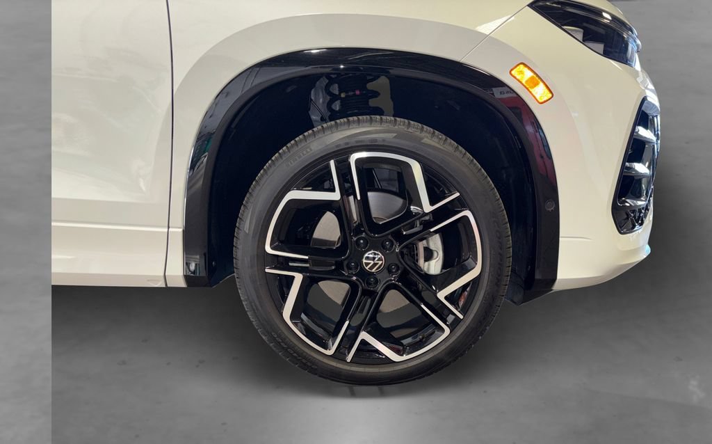 Used 2026 Volkswagen Tiguan SEL R-Line AWD/4WD image 19
