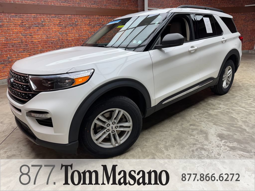 Certified 2023 Ford Explorer XLT w/ Equipment Group 202A AWD/4WD image 1
