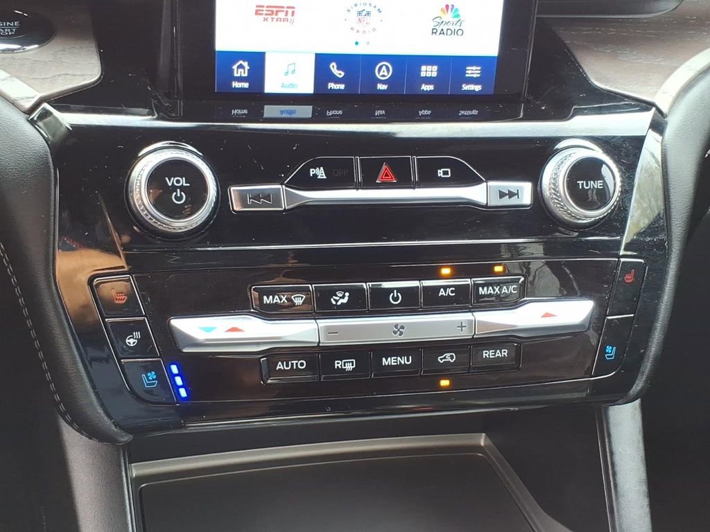 Certified 2023 Ford Explorer Platinum w/ Technology Package AWD/4WD image 23