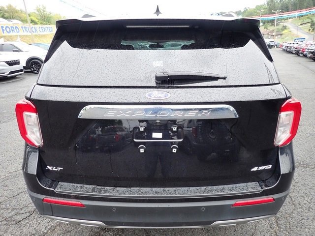Certified 2023 Ford Explorer XLT w/ Equipment Group 202A image 3