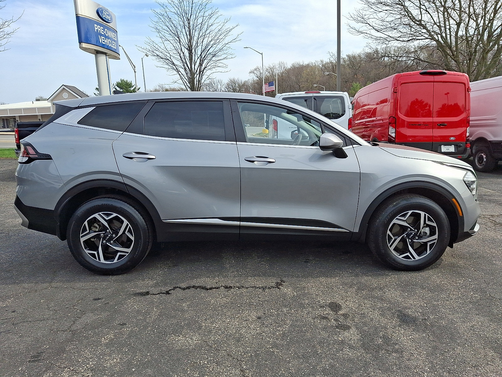 Used 2024 Kia Sportage LX image 5