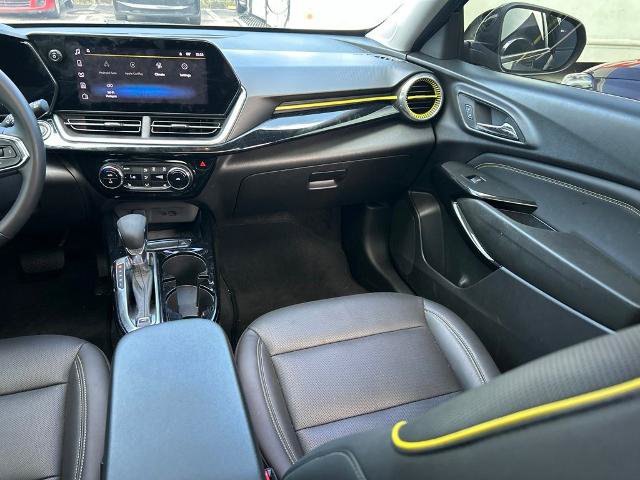 Used 2024 Chevrolet Trax ACTIV w/ Sunroof Package FWD image 11