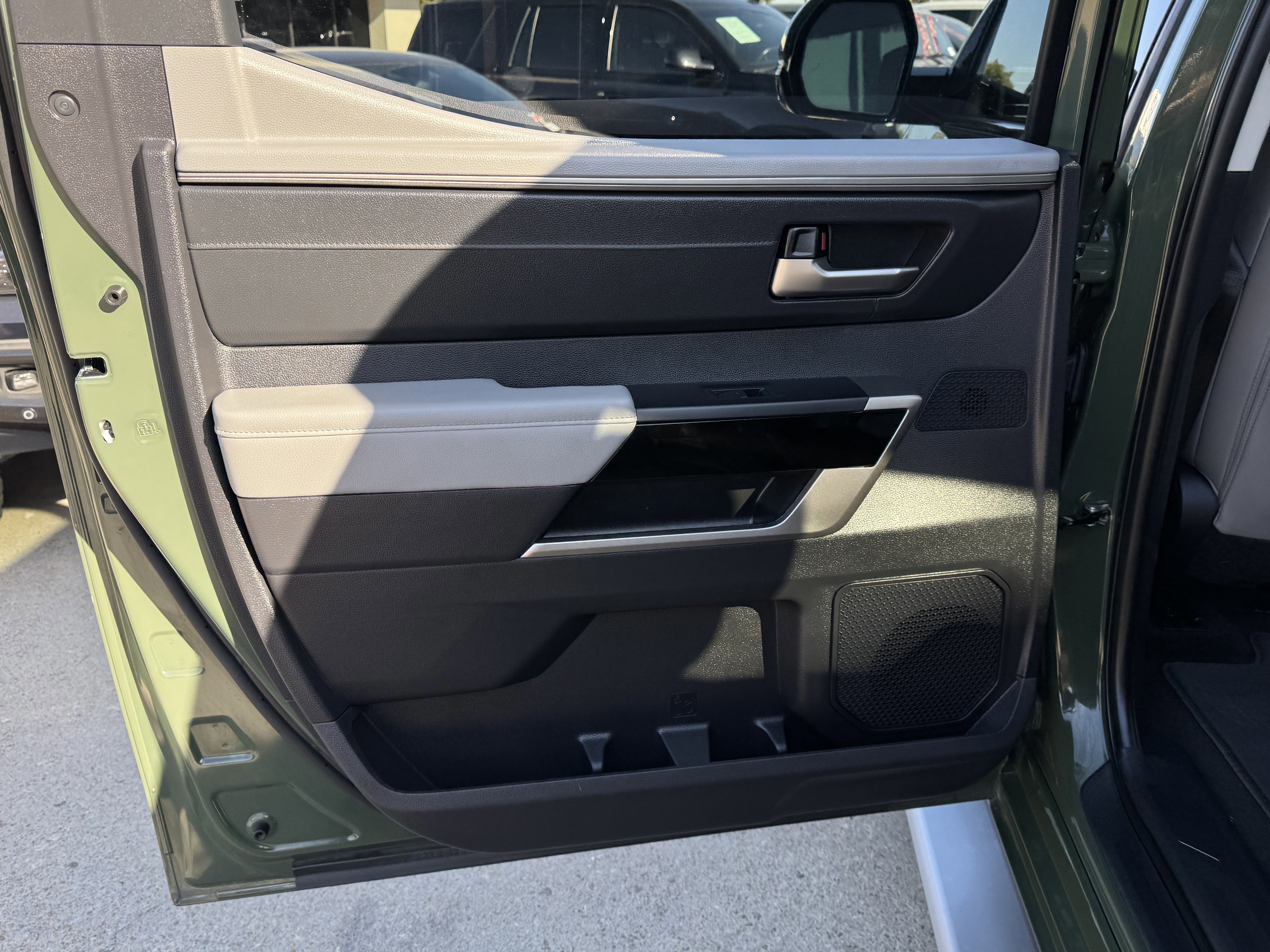 Used 2023 Toyota Tundra Limited image 15