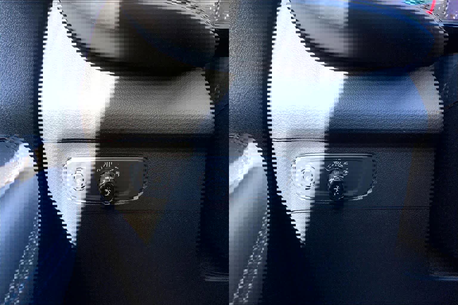 Used 2022 Buick Envision Preferred image 36