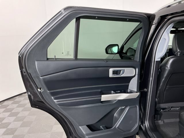 Certified 2022 Ford Explorer Limited AWD/4WD image 30