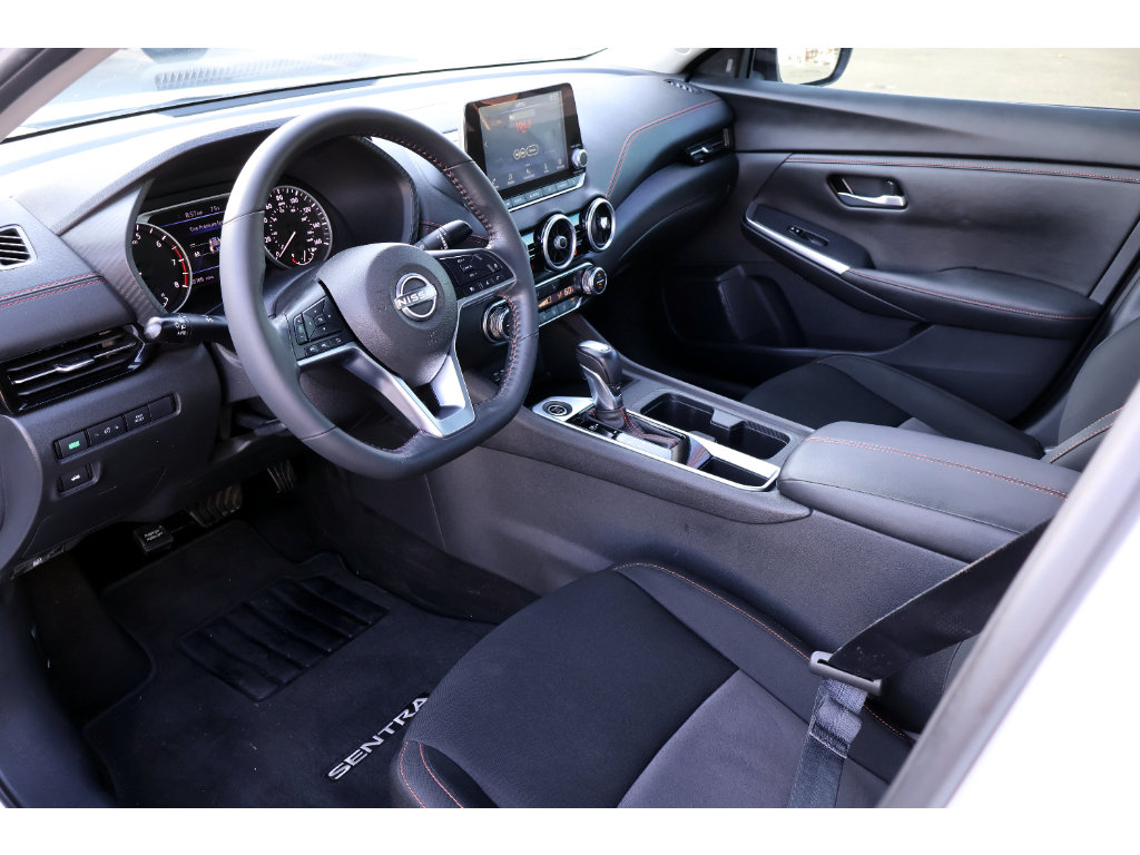 Used 2024 Nissan Sentra SR FWD image 3