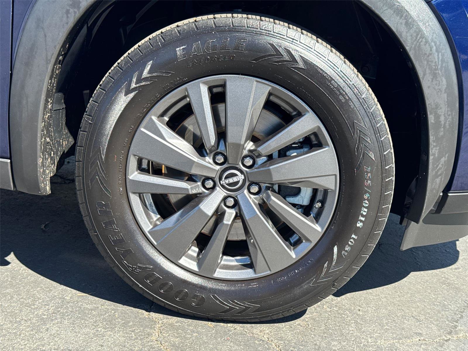 Used 2022 Nissan Pathfinder SV image 10