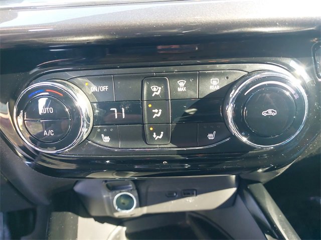 Used 2025 Chevrolet Trax ACTIV w/ Sunroof Package image 26