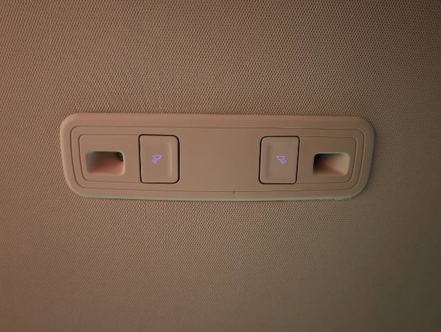 Used 2023 GMC Acadia Denali w/ Denali Ultimate Package image 33