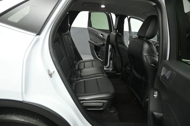 Certified 2025 Ford Escape Platinum AWD/4WD image 41